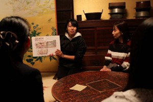 Conveying the charm of machiya Picture book reading