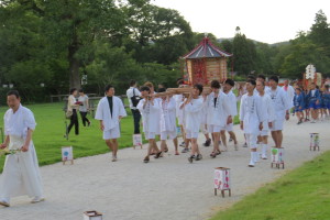 mikoshi2